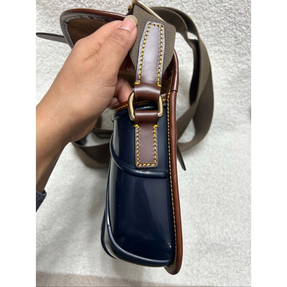 Dooney & Bourke Rubber Duck crossbody bag - Picture 7 of 8